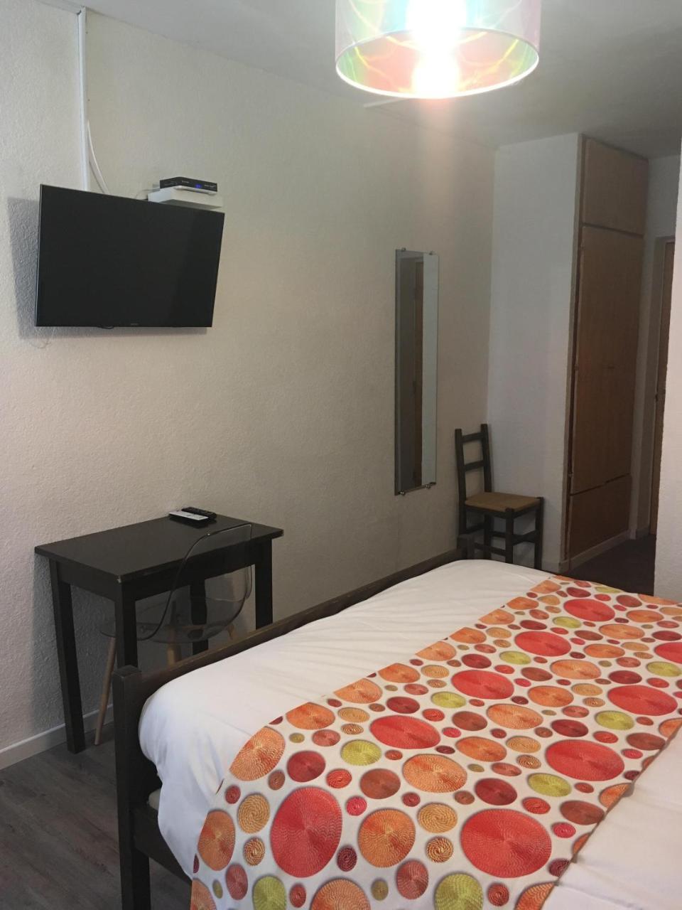 Auberge De Rustreou Rustrel Zewnętrze zdjęcie